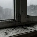 Az ablakok szorosan zártak: miért csak ront a helyzeten a szürke napokon a szellőzés? az-ablakok-szorosan-zartak-miert-csak-ront-a-helyzeten-a.webp.webp